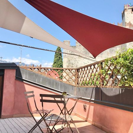 Il Castello Apartment Мальчезине Экстерьер фото